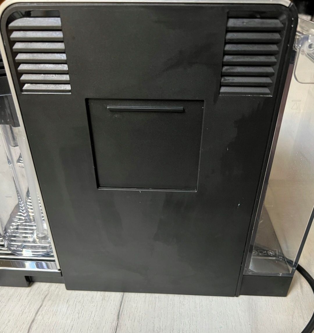 Automatyczny ekspres ciśnieniowy De'Longhi Nespresso Lattissima P 1400