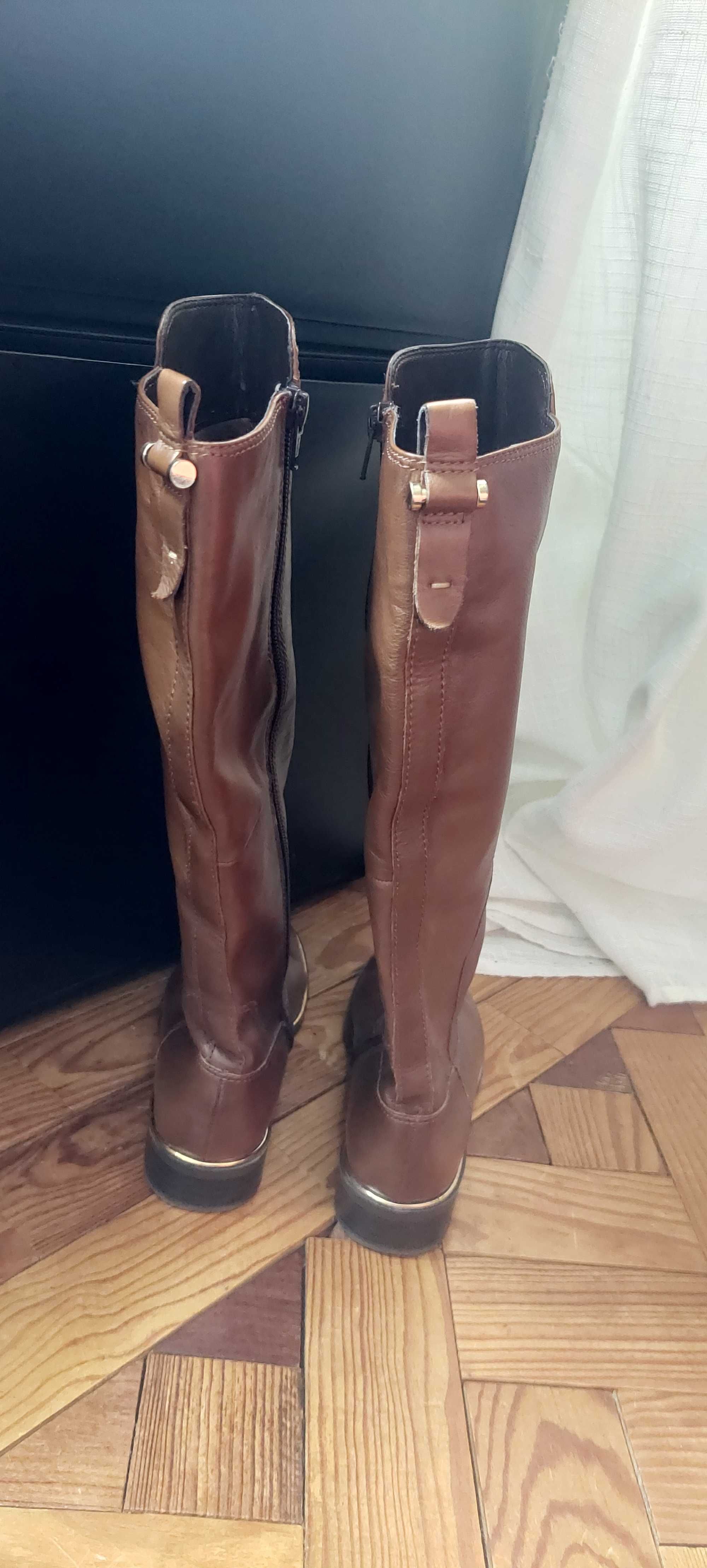 Botas Rasas Cano Alto