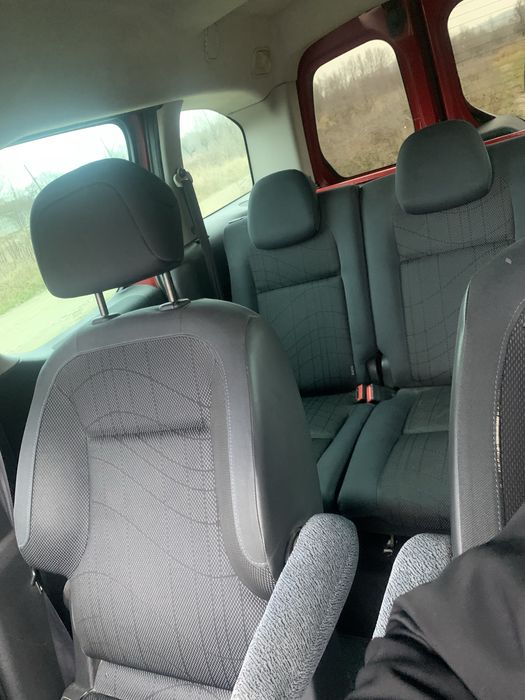 Peugeot Partner 2011р.,1.6hdi пасажир