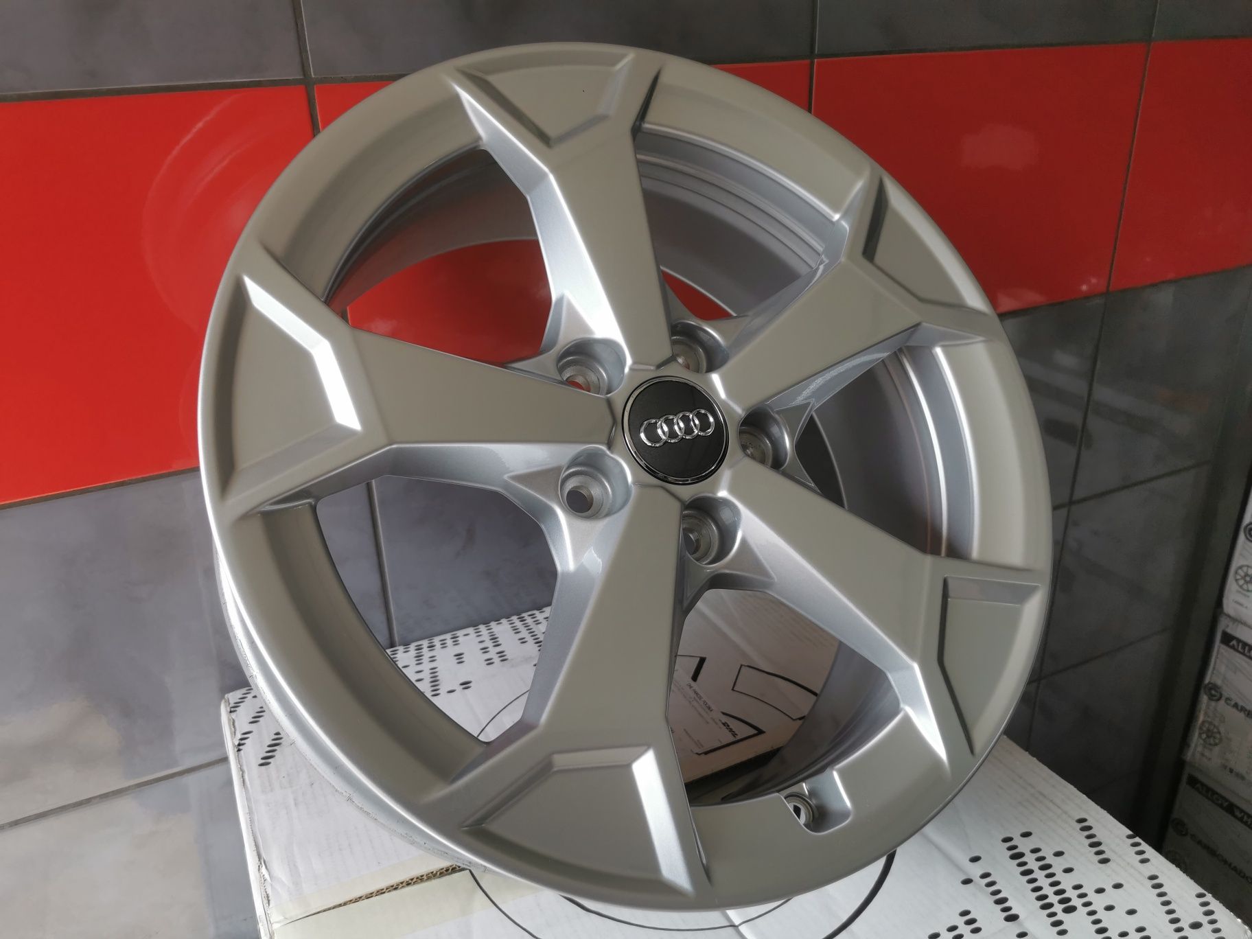 Oryginał! Felgi 17" 5x112 Audi S-Line A3 A4 A6 B6 B7 B8 B9 ET 46 alu