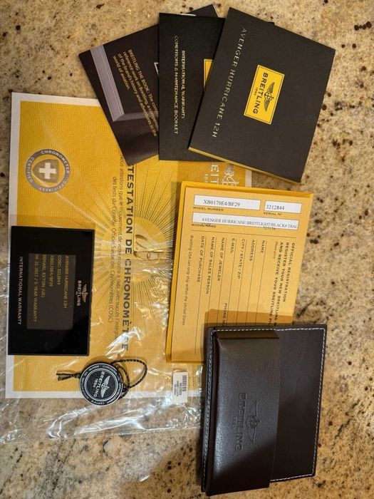 Breitling Avenger XB1210