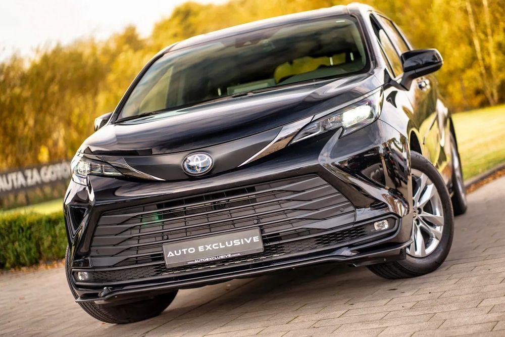 Toyota Sienna * 187KM BENZ * 7 OSOBOWY * Skóra * Multimedia JBL * Monitor TV * AWD