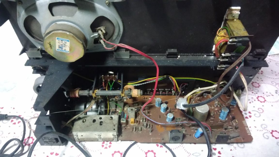 Radio antigo grundig