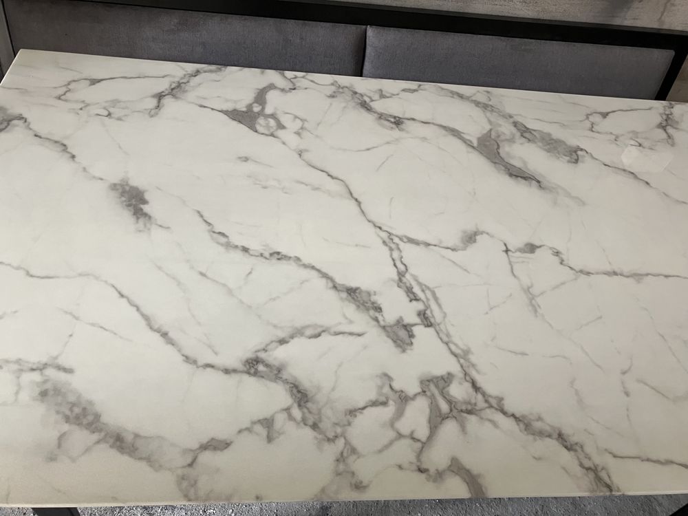 Stół beliani nowy 160x90 metal szkło marmur