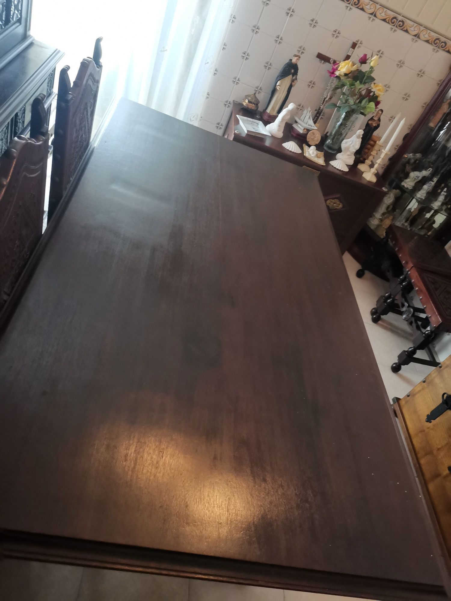 Mobília completa de sala - móvel, mesa e 6 cadeiras