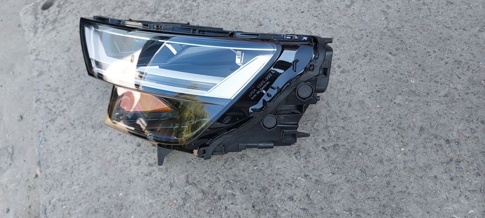 Audi Q8 USA фара передняя левая оптика ауди ку 8 Америка