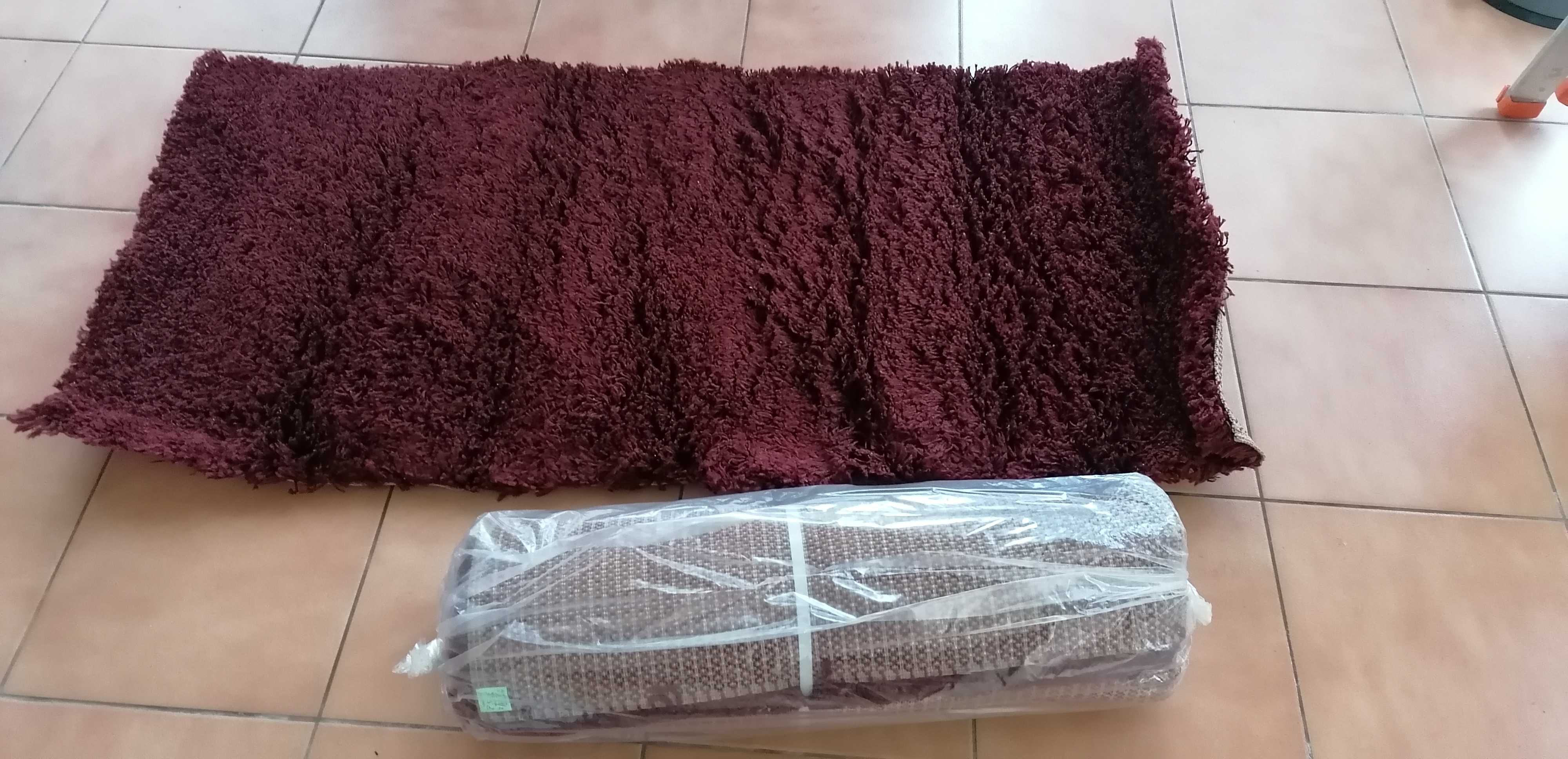 Promoção: Conjunto 2 Tapetes Bordeaux Felpudos