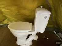 WC kompakt ze spluczja i deska