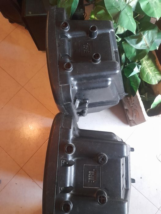 Par colunas JBL EON 1500