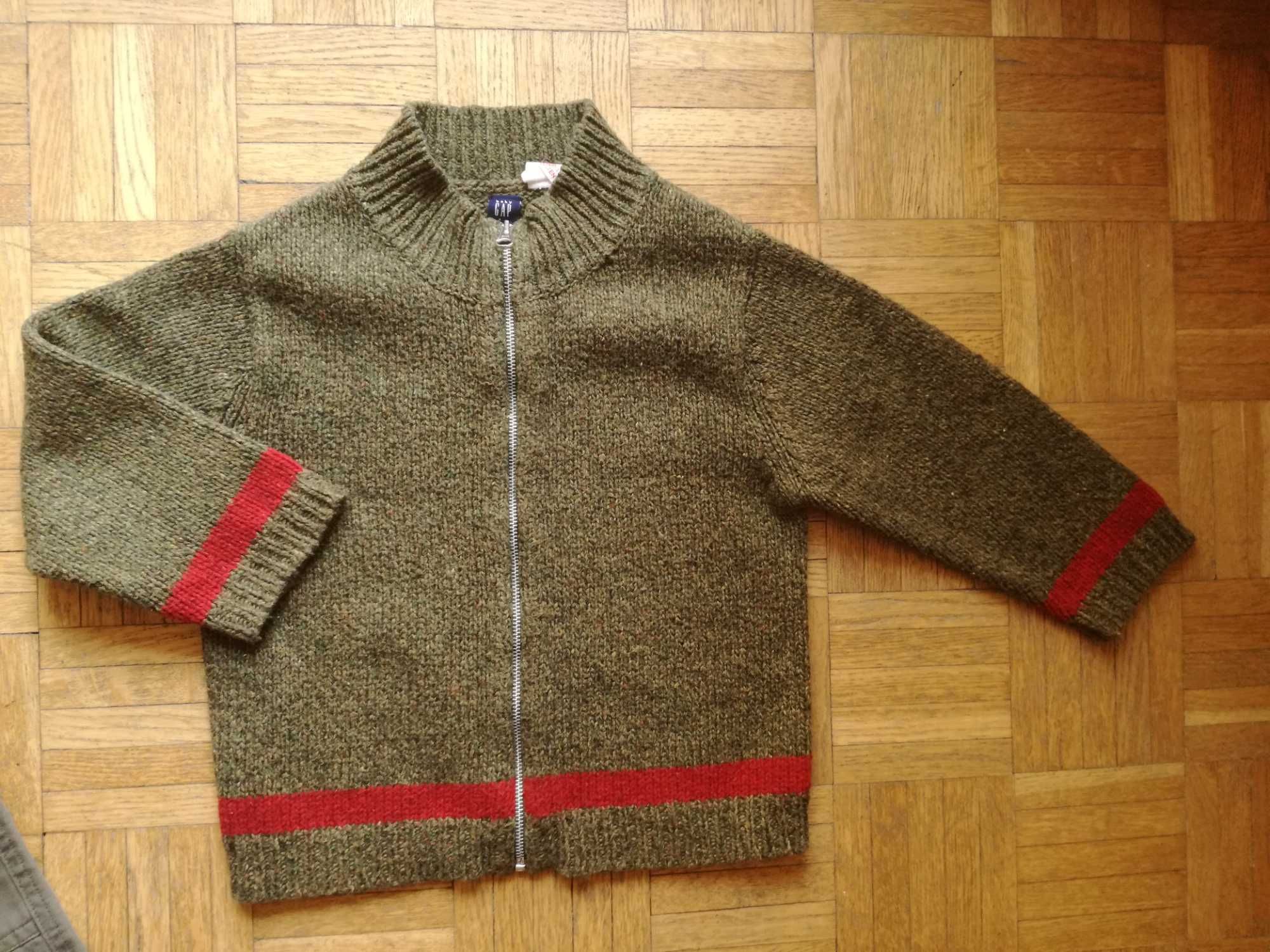 Komplet: koszula Cherokee + dżinsy khaki + sweter GAP, roz. 98