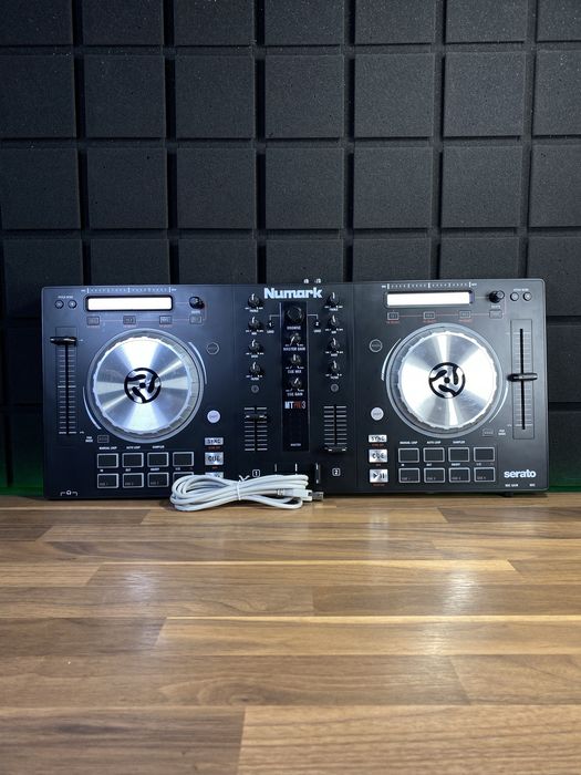 Numark Mixtrack Pro 3