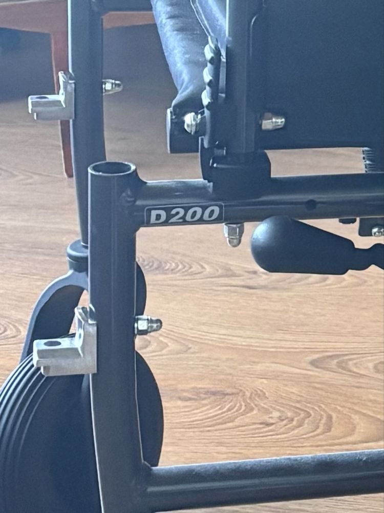 Nowy wózek inwalidzki Vermeiren D200