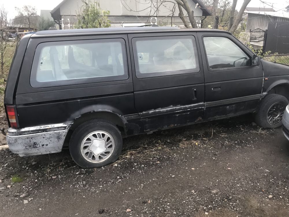 Dodge Grand Caravan 2.5 TDI 1987 року