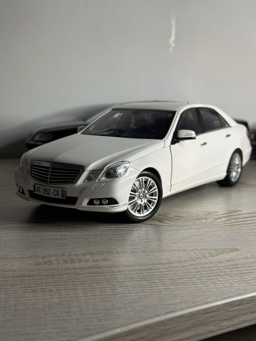 Mercedes w212 Minichaps 1.18