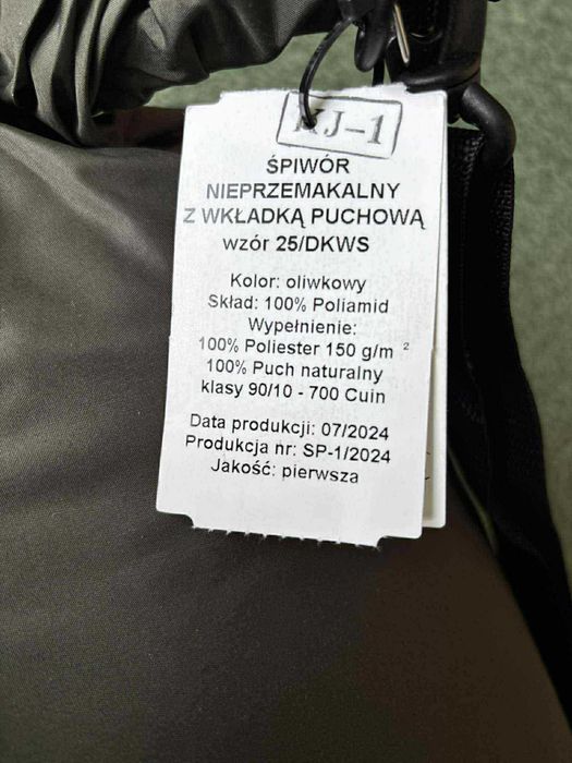 Śpiwór nieprzemakalny z wkładką puchową