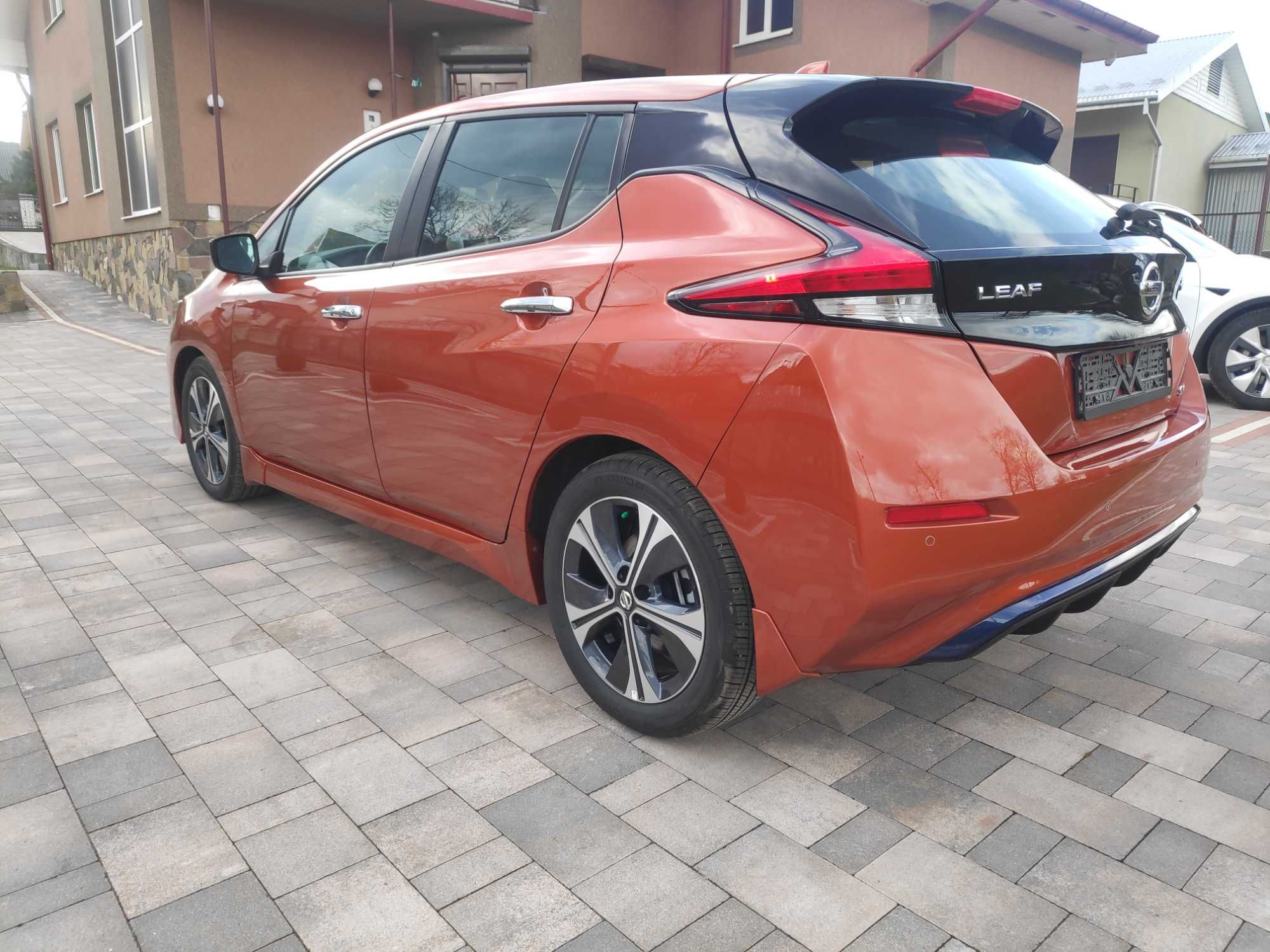 Nissan Leaf Sv Orange 40 KWH 2022