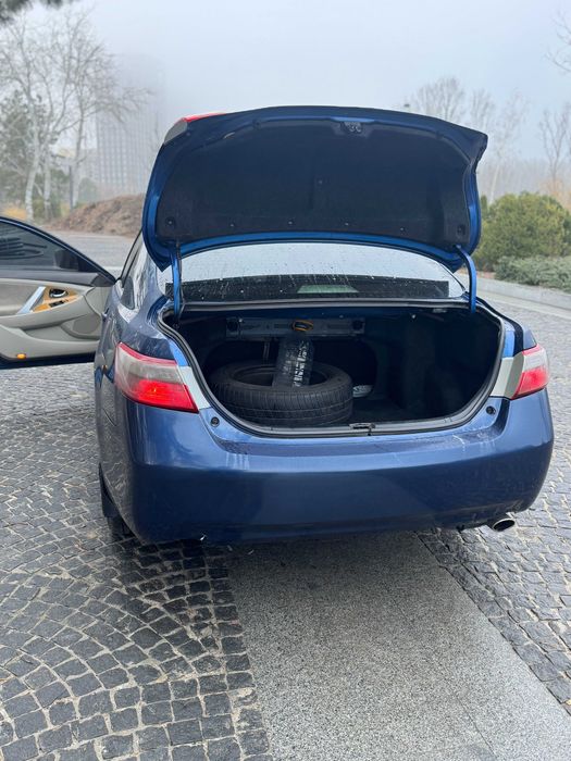 Toyota Camry 2.4 добрий стан