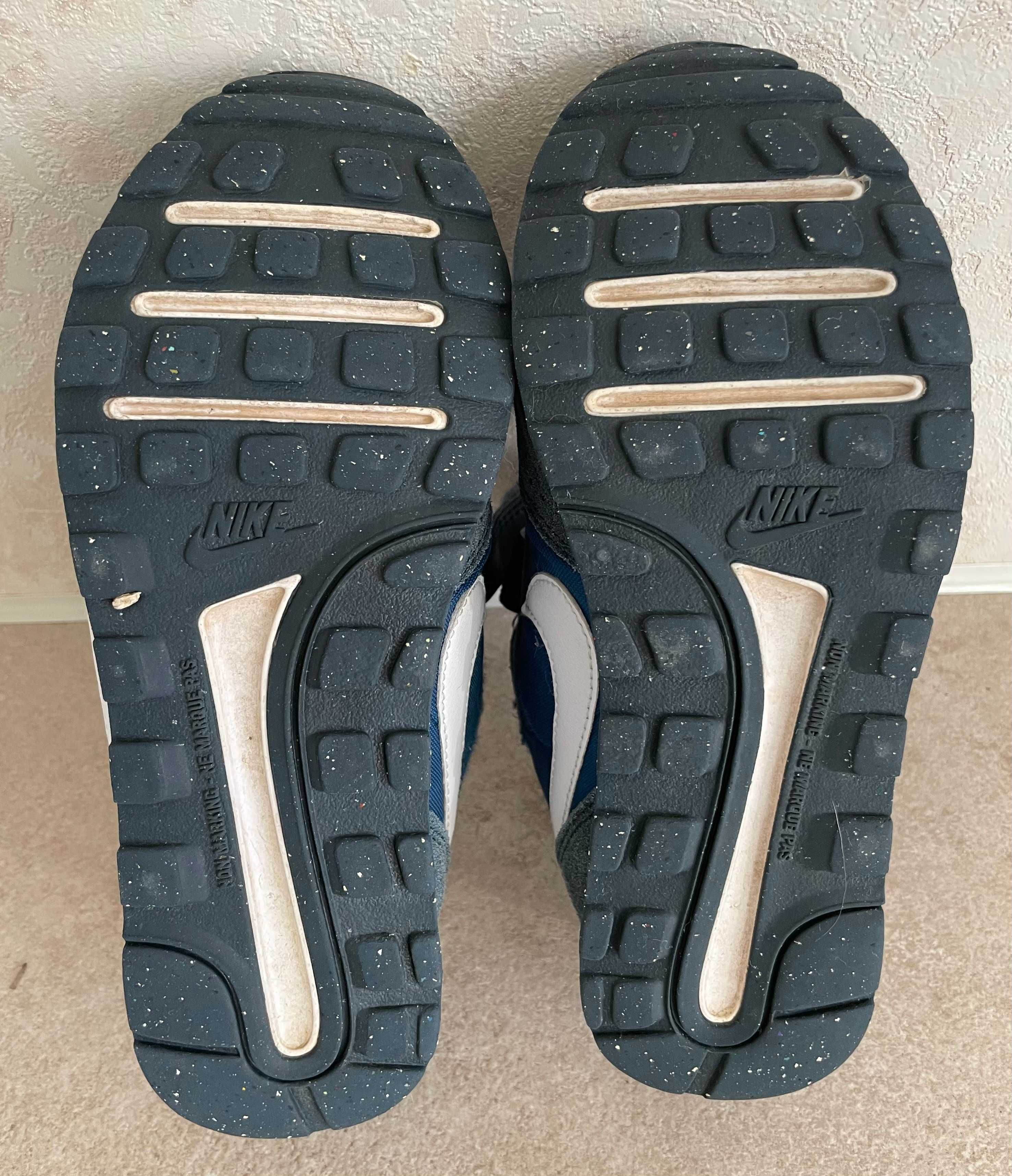 Кроссовки синие Nike размер EU 31 б/у
