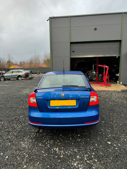 Бампер задній взборі Skoda Octavia A5 VRS RS ліфтбек рс врс рестайл