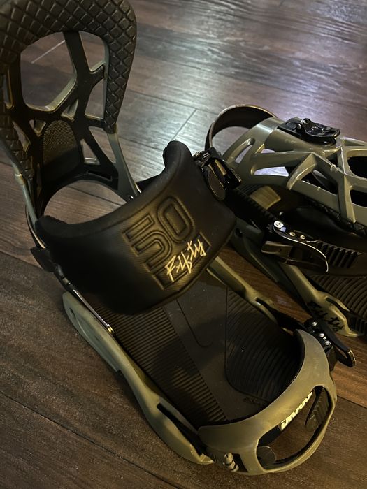 Wiazania Snowboardowe Drake Fifty z magnezowymi pompkami!