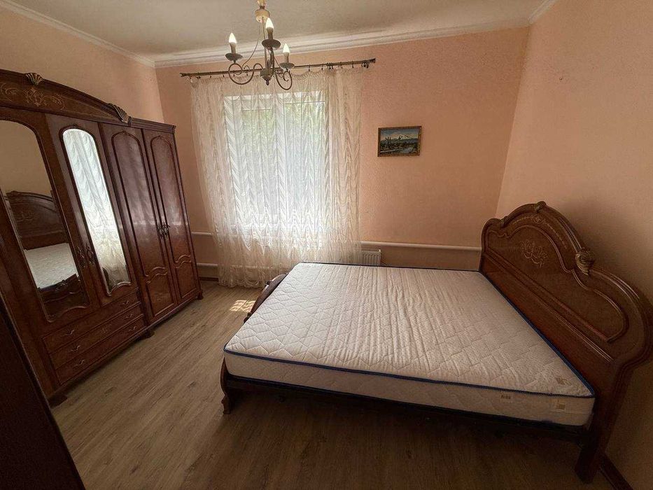 Оренда 4к будинку з гаражем на Карачунах