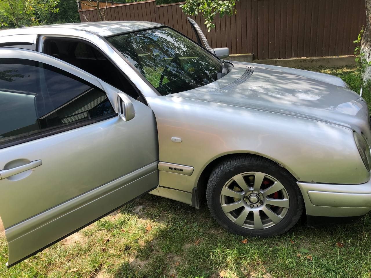 Продам Mersedes W210