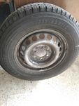 Pneu bom estado  troco por equipamento ou ferramentas