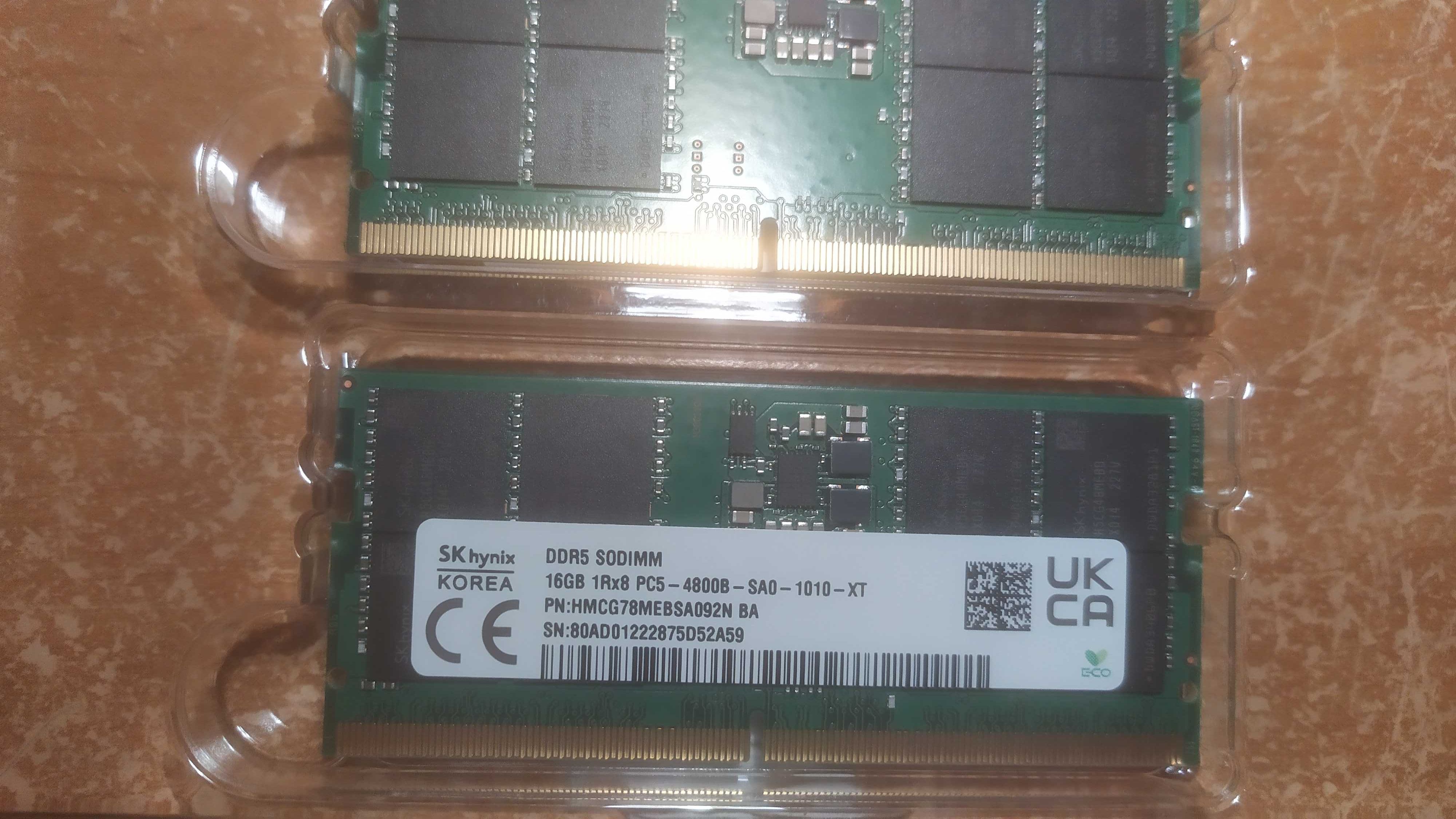 Оперативная память Kingston DDR5 две линейки  32Гб