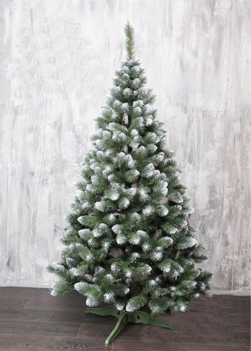 Ялинка: Європейська королева