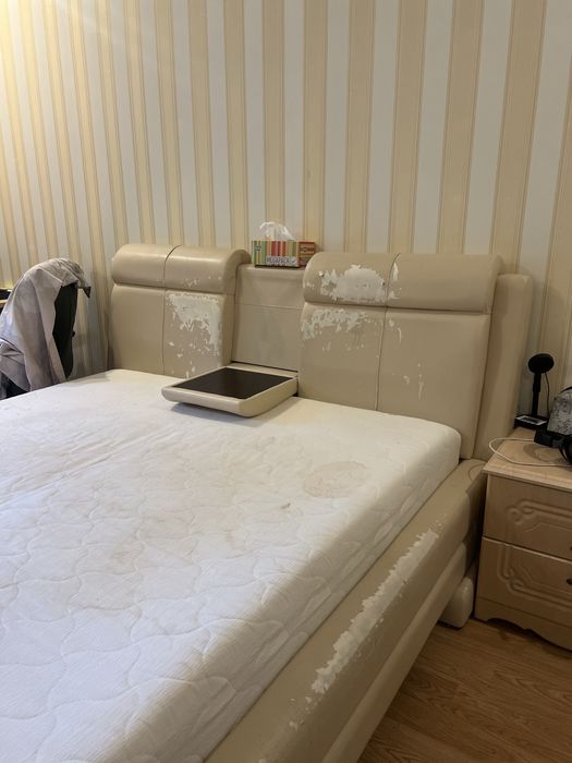 Ліжко двухспальне