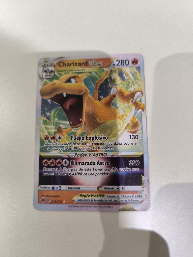 Carta pokémon Charizard V-Astro
