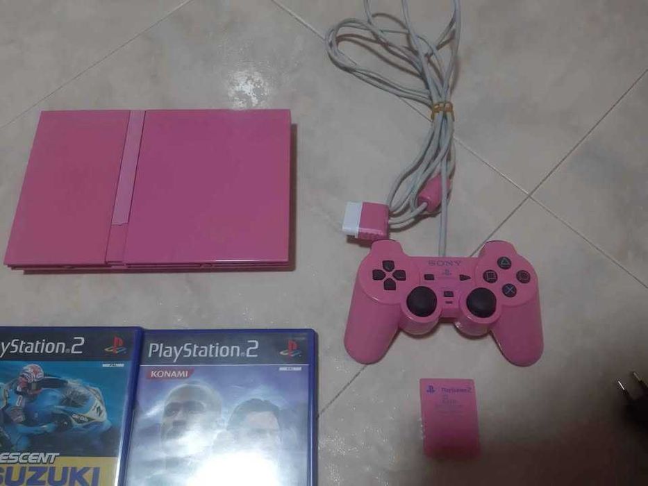 PS2 Rosa com comando e memory card + 6 jogos - Negociável