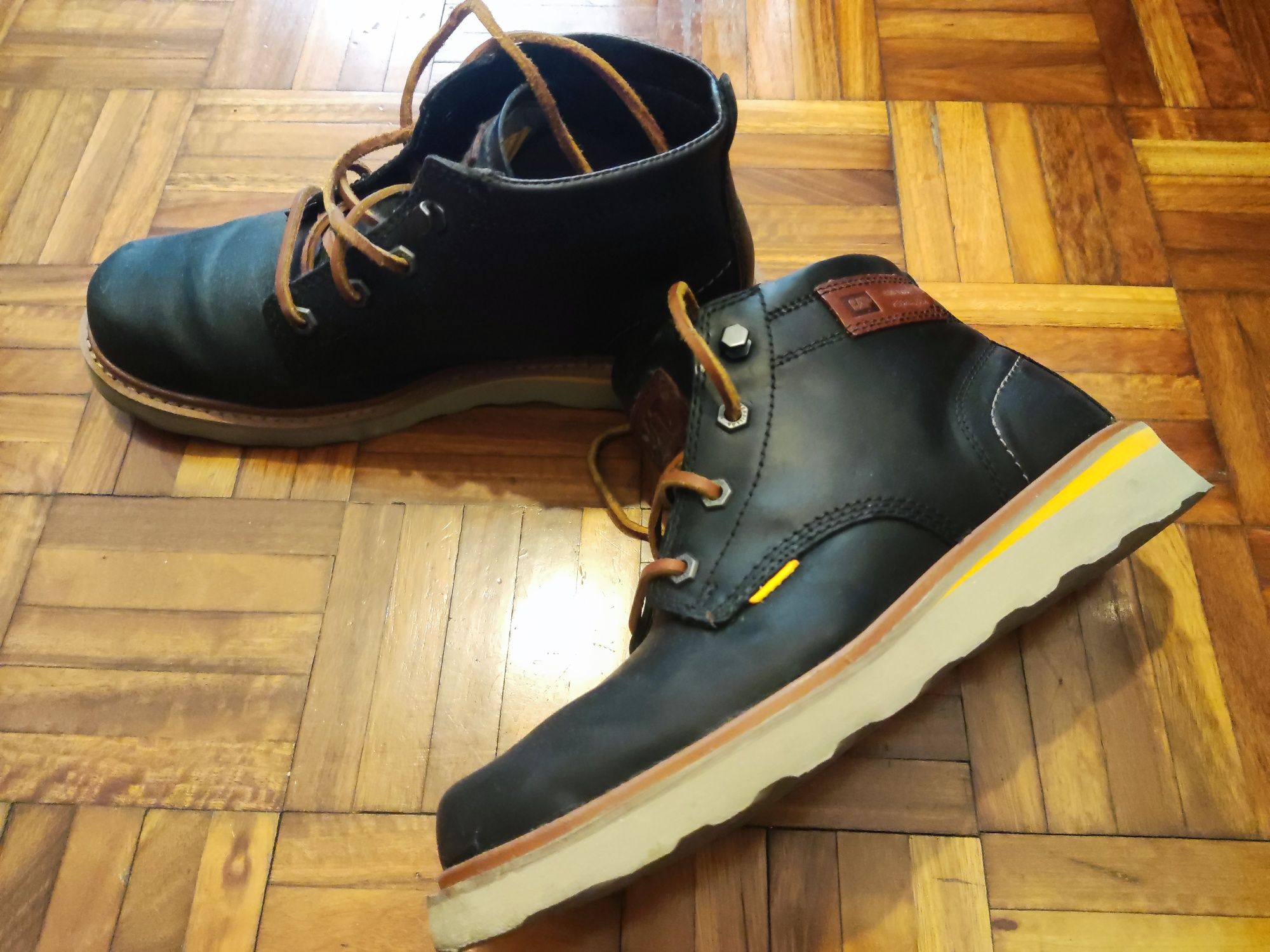 Caterpillar Jackson Mid 41
