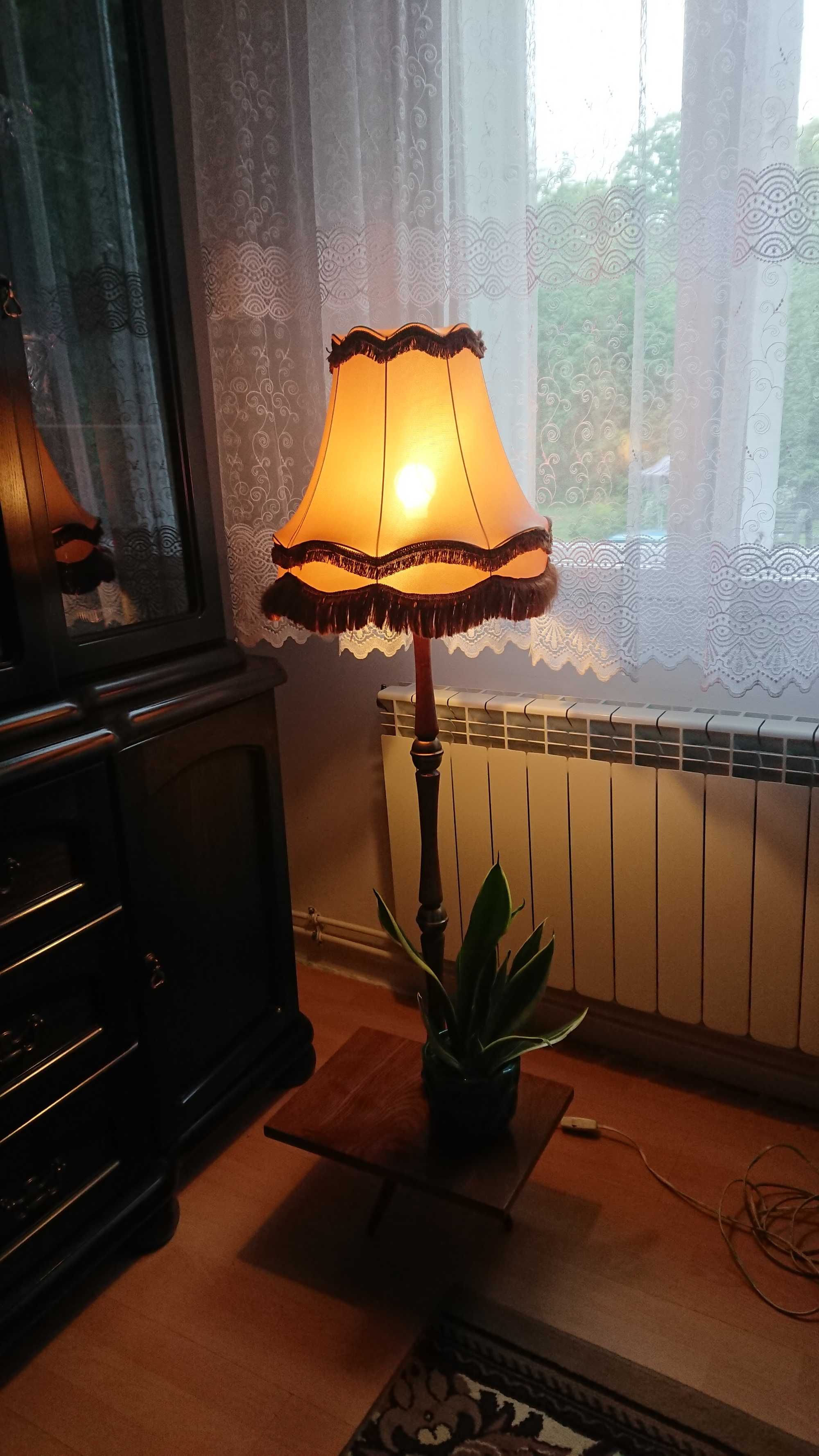 Lampa stojąca z abażurem klasyczna stylowa