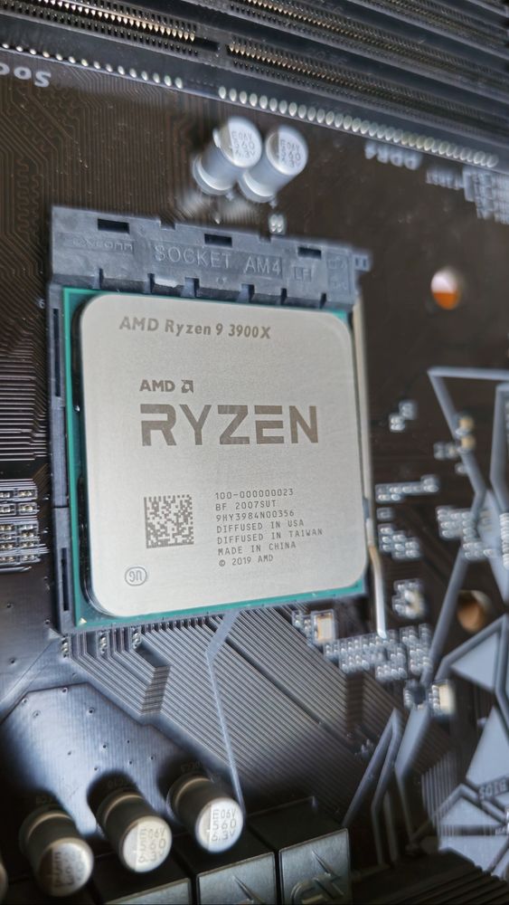 Ryzen 9 3900x , X570 GAMING, 32 Gb ddr 4
