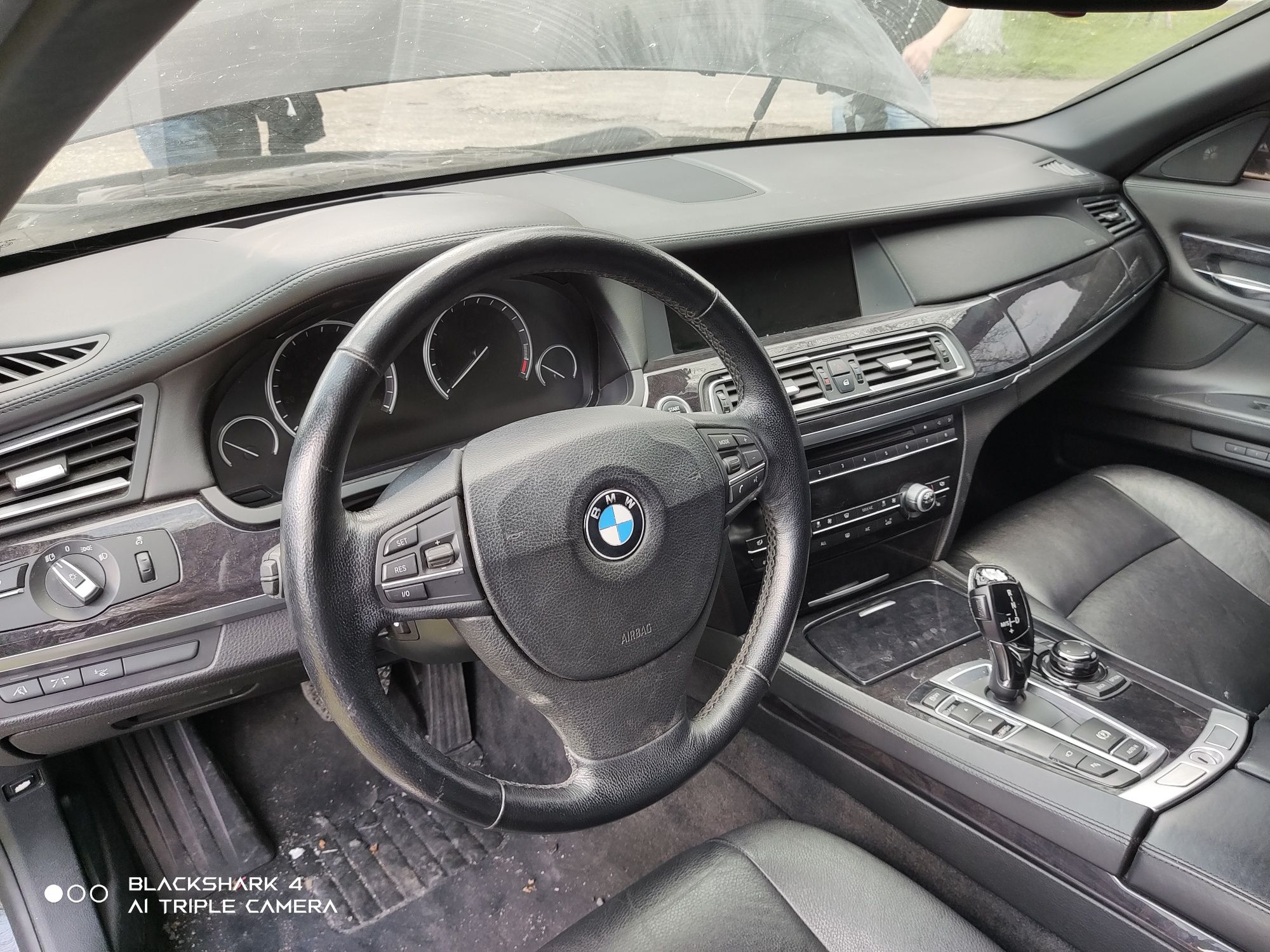 BMW 2010рік 750 гібрид TwinPower Turbo на розбор