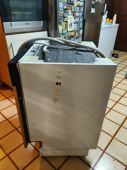 Máquina de louça de encastrar