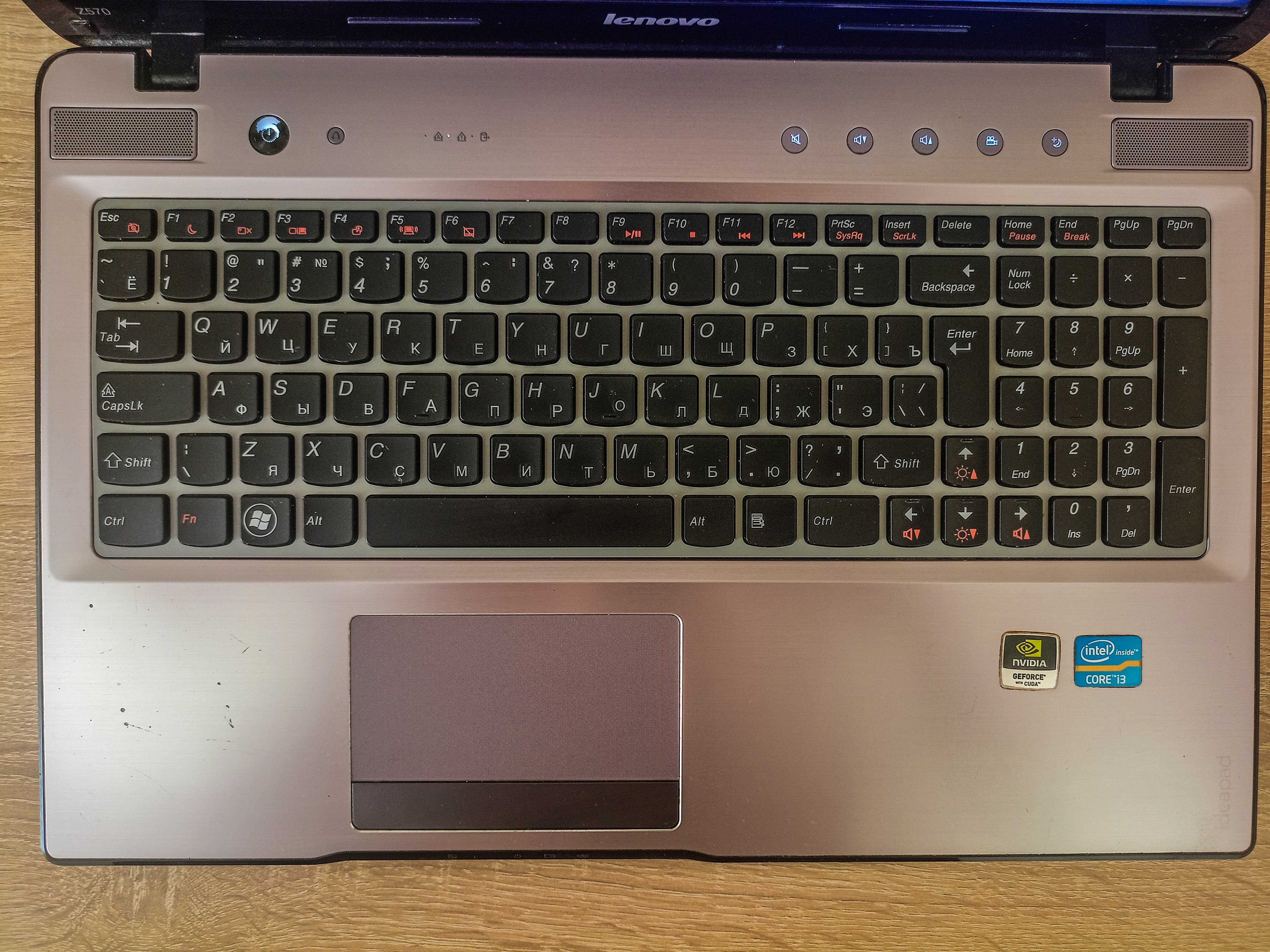 Ноутбук Lenovo Z570 | Core i3 / 3 ГБ ОЗП / NVIDIA / Windows 7