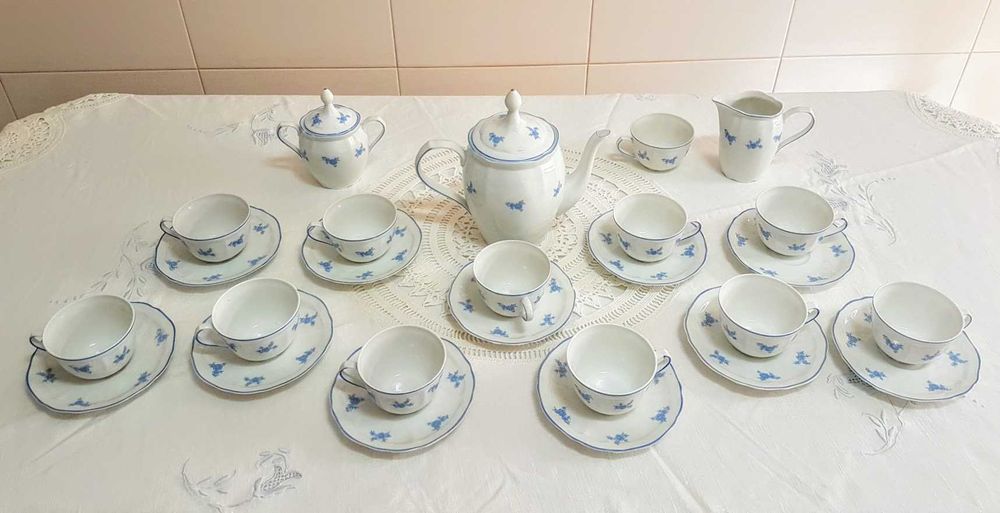 Serviço de chá porcelana 26 peças 12 pax Vista Alegre VA