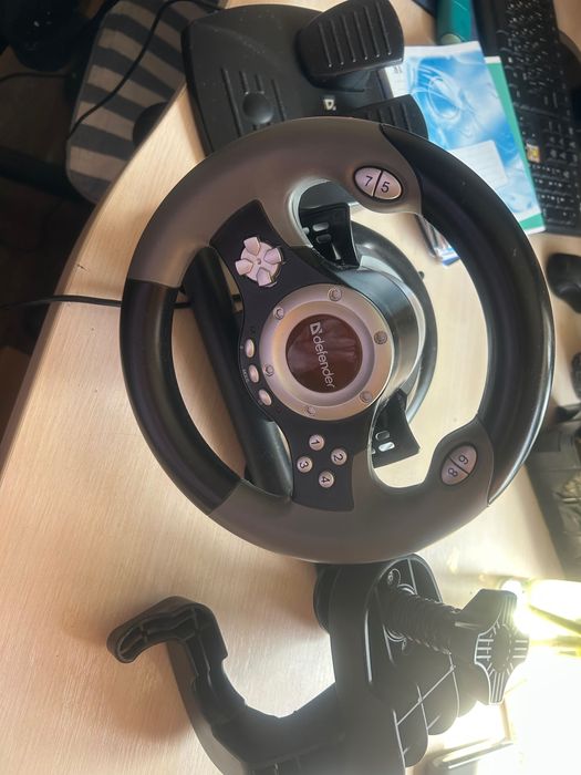 Ігровий руль для компʼютера