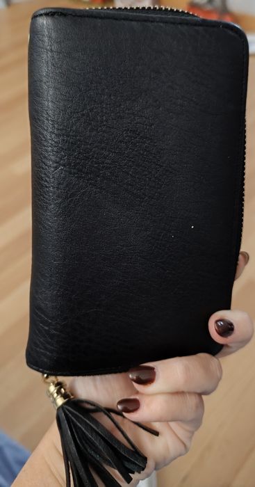Carteira porta moedas e cartões preta. Usada