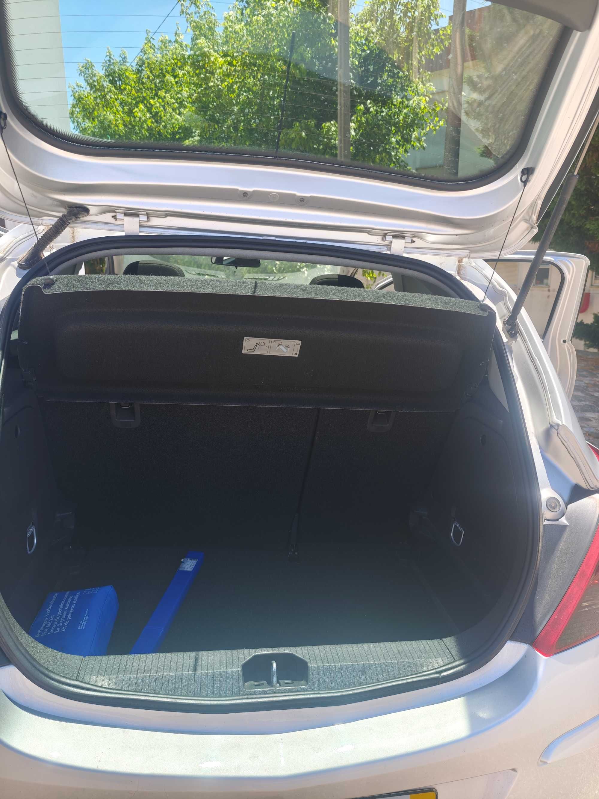 Opel corsa D Street edition 2012 gasolina