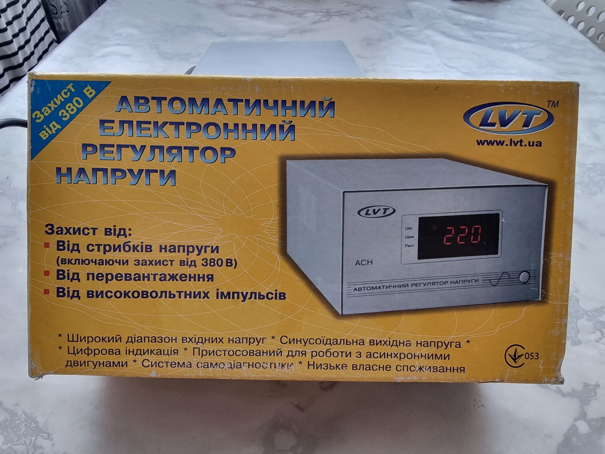 Стабілізатор напруги LVT ACH-600