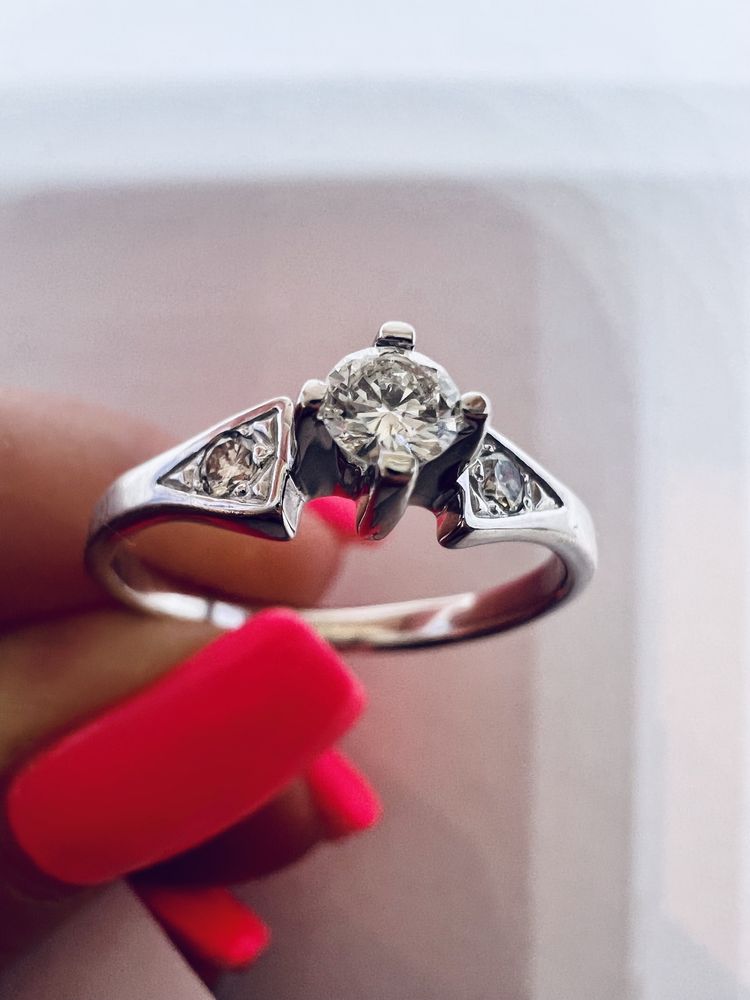 Суперовое золотое кольцо с бриллиантами 0,18ct белое золото 585 проба