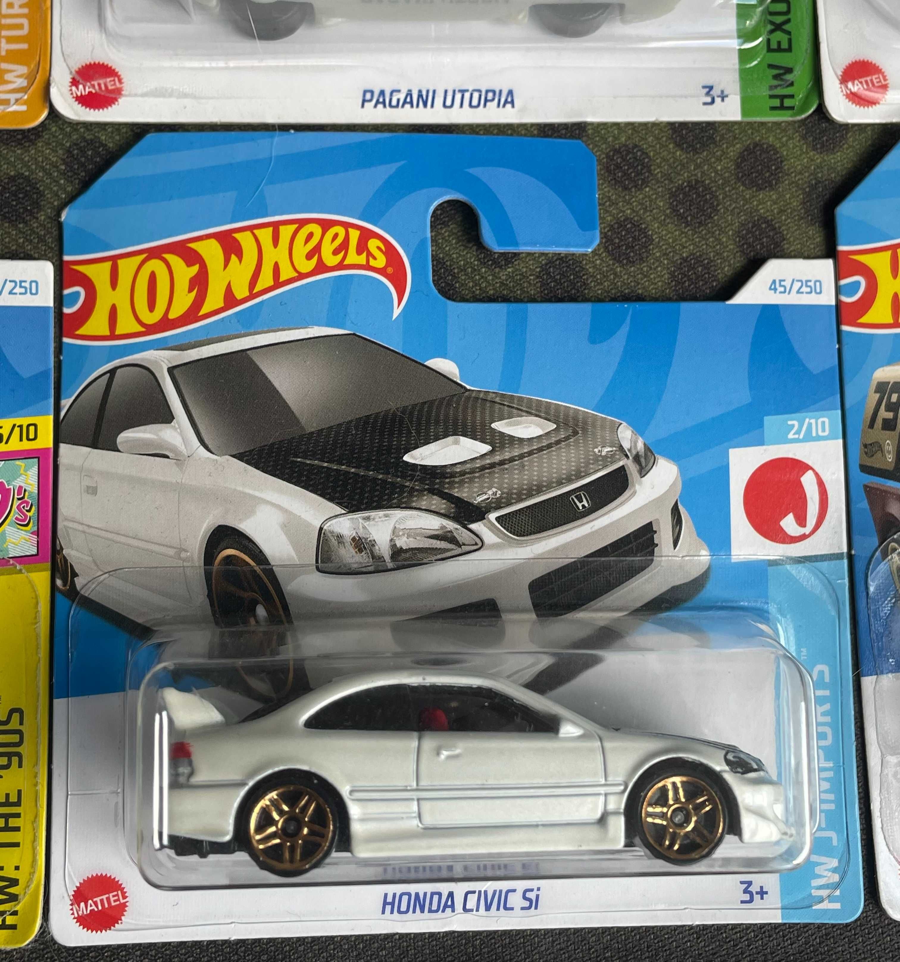 Машинки Hot Wheels Базові