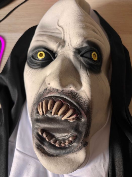 Máscara de Halloween Freira nova