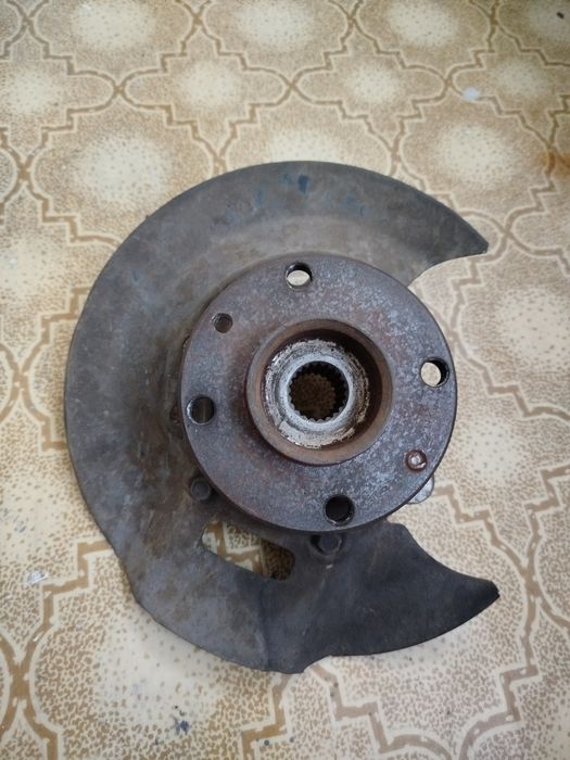 Цапфа, ступица, поворотный кулак. Передний правый. 2110-2112