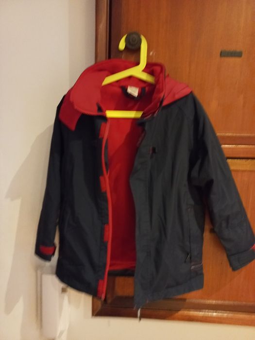 Vendo casacos  de inverno  para crianças 14 euros cada