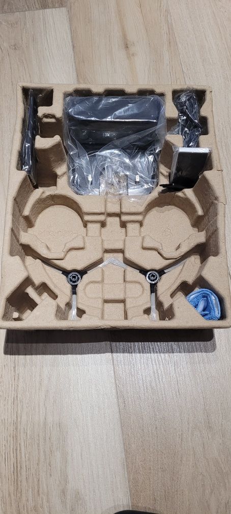Robot sprzatajacy Linsar nowy