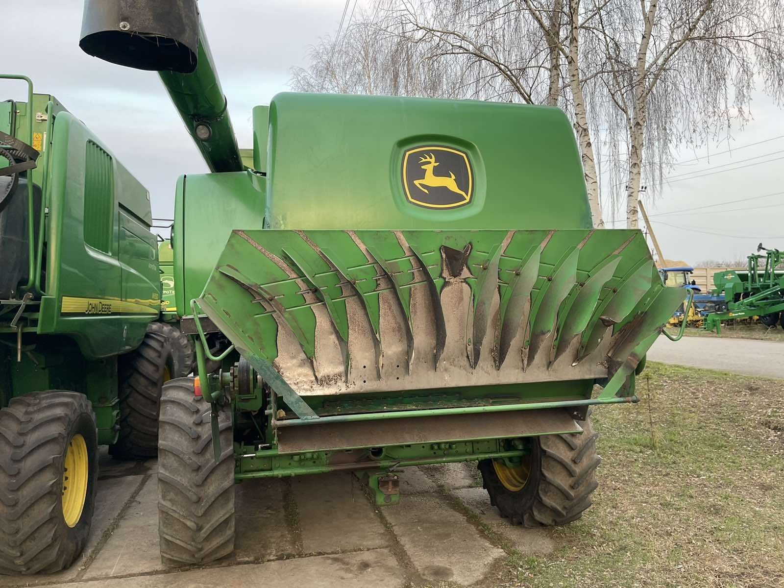 Комбайн John Deere W 650